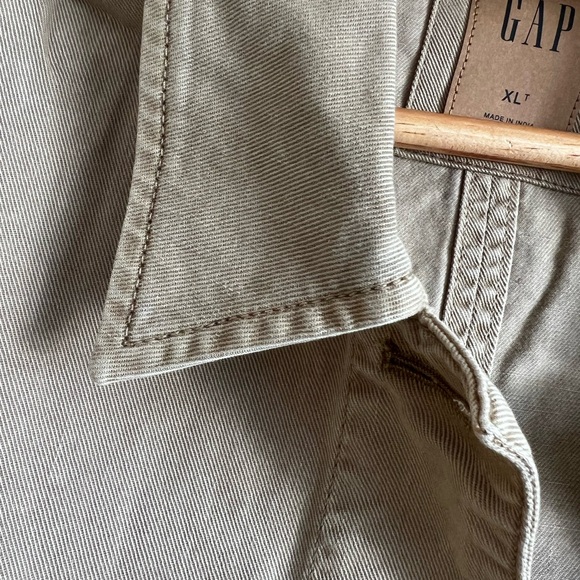 Utility Jacket - Picture 7 of 9